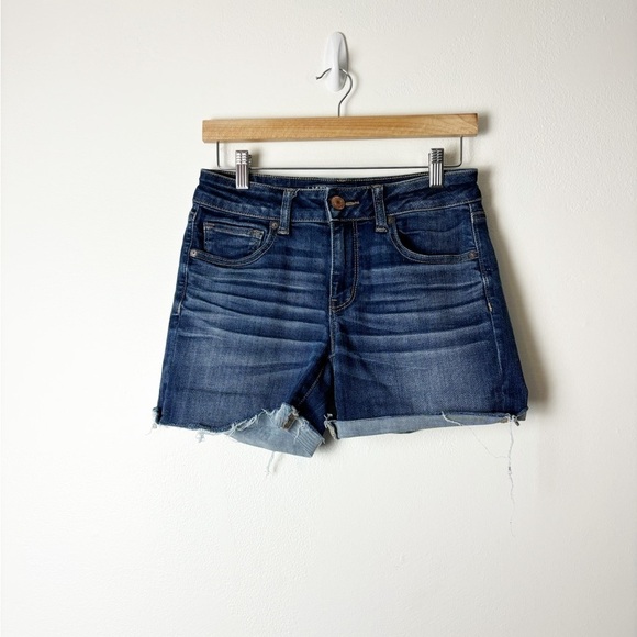 AMERICAN EAGLE • Women’s Super Super Stretch Midi Dark Wash Cutoff Jean Shorts - Picture 1 of 5